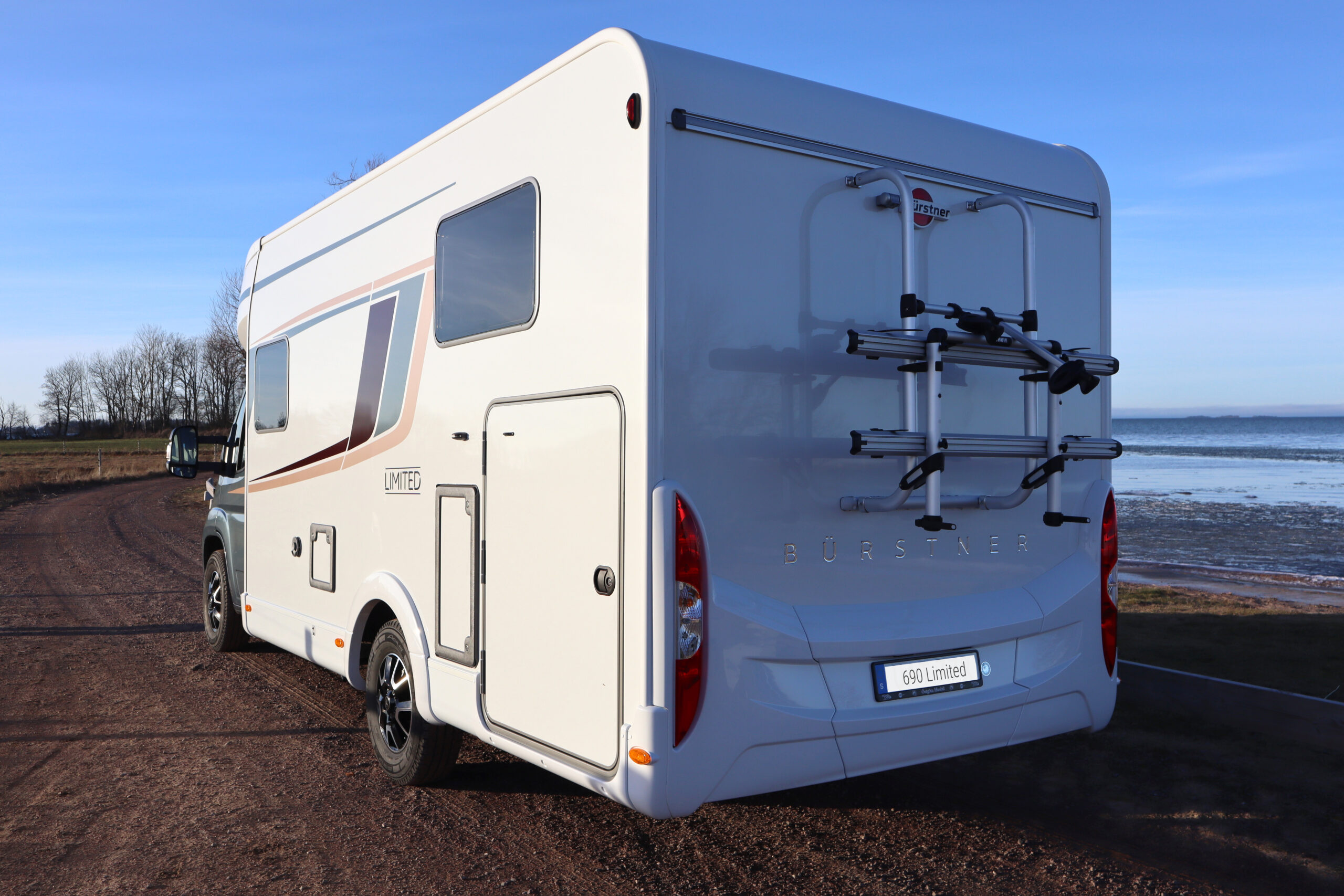 Vadstena Husbil Burstner 690 Limited-7